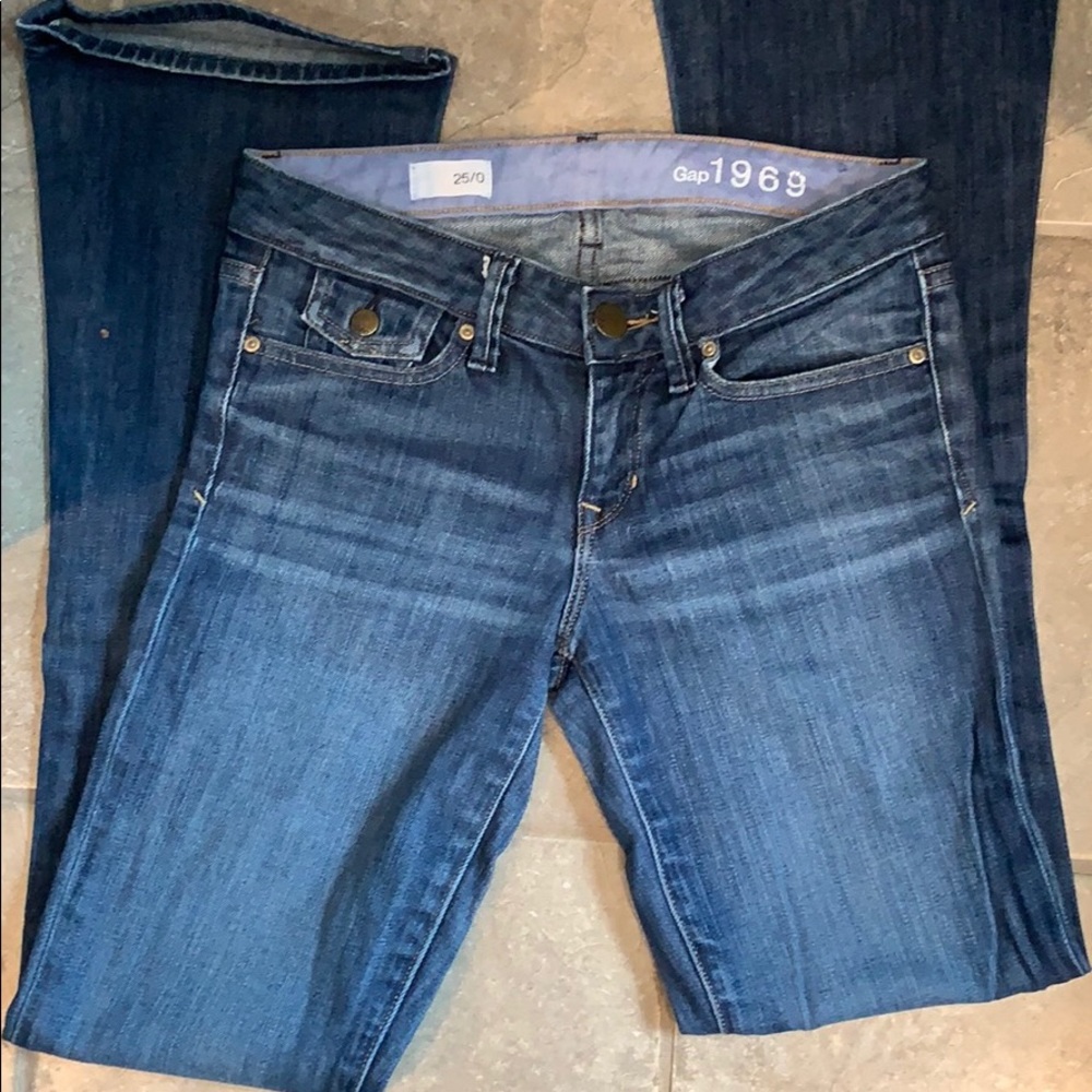 GAP jeans sz 0. - Picture 2 of 4